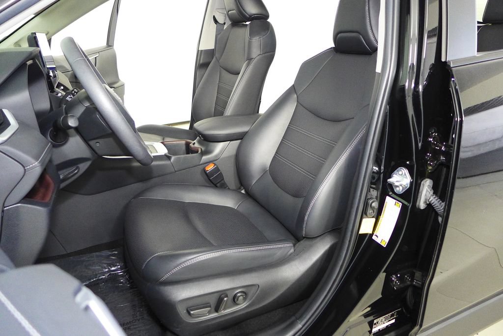 Used 2023 Toyota RAV4 Limited AWD/4WD image 22
