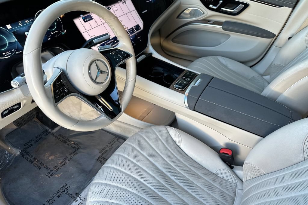 Used 2022 Mercedes-Benz EQS 580 4MATIC Sedan image 10