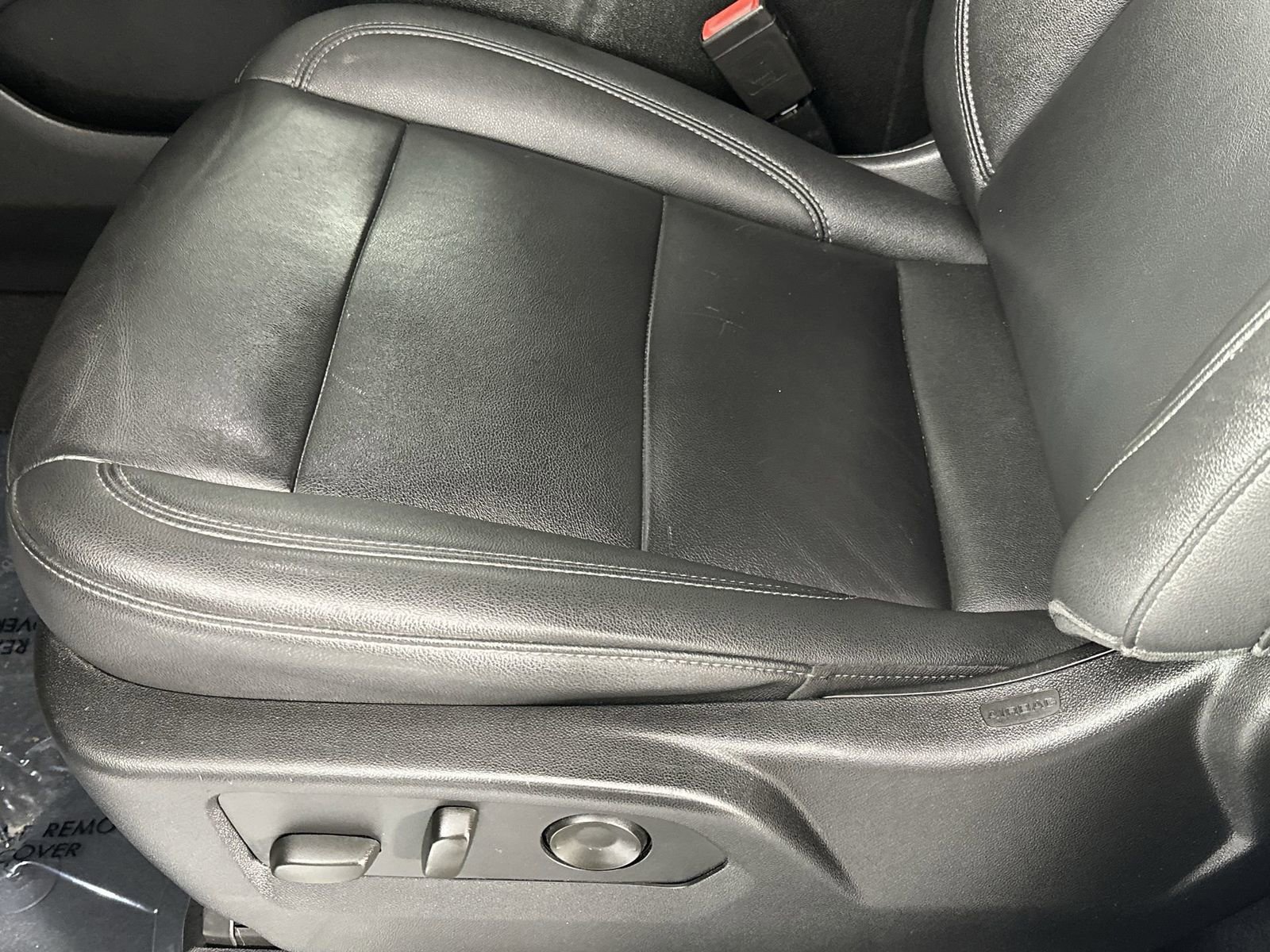 Used 2022 Chevrolet Suburban LT RWD image 12