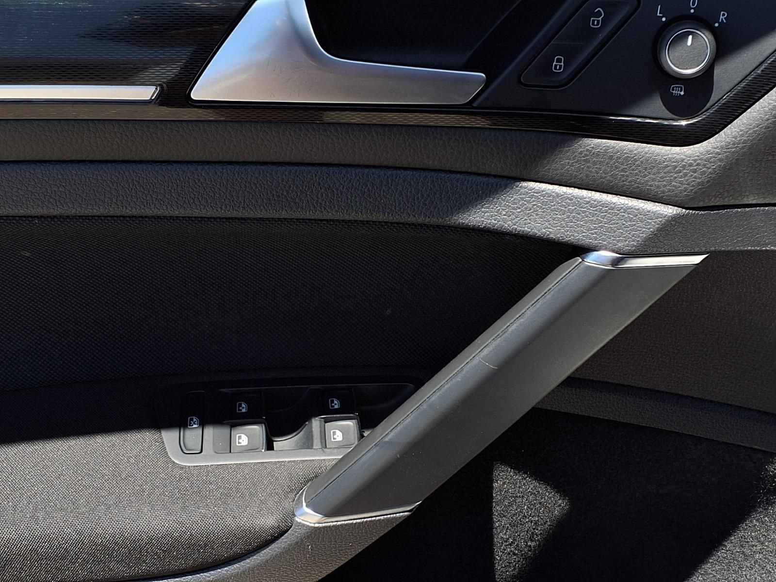 Used 2015 Volkswagen GTI S FWD image 16
