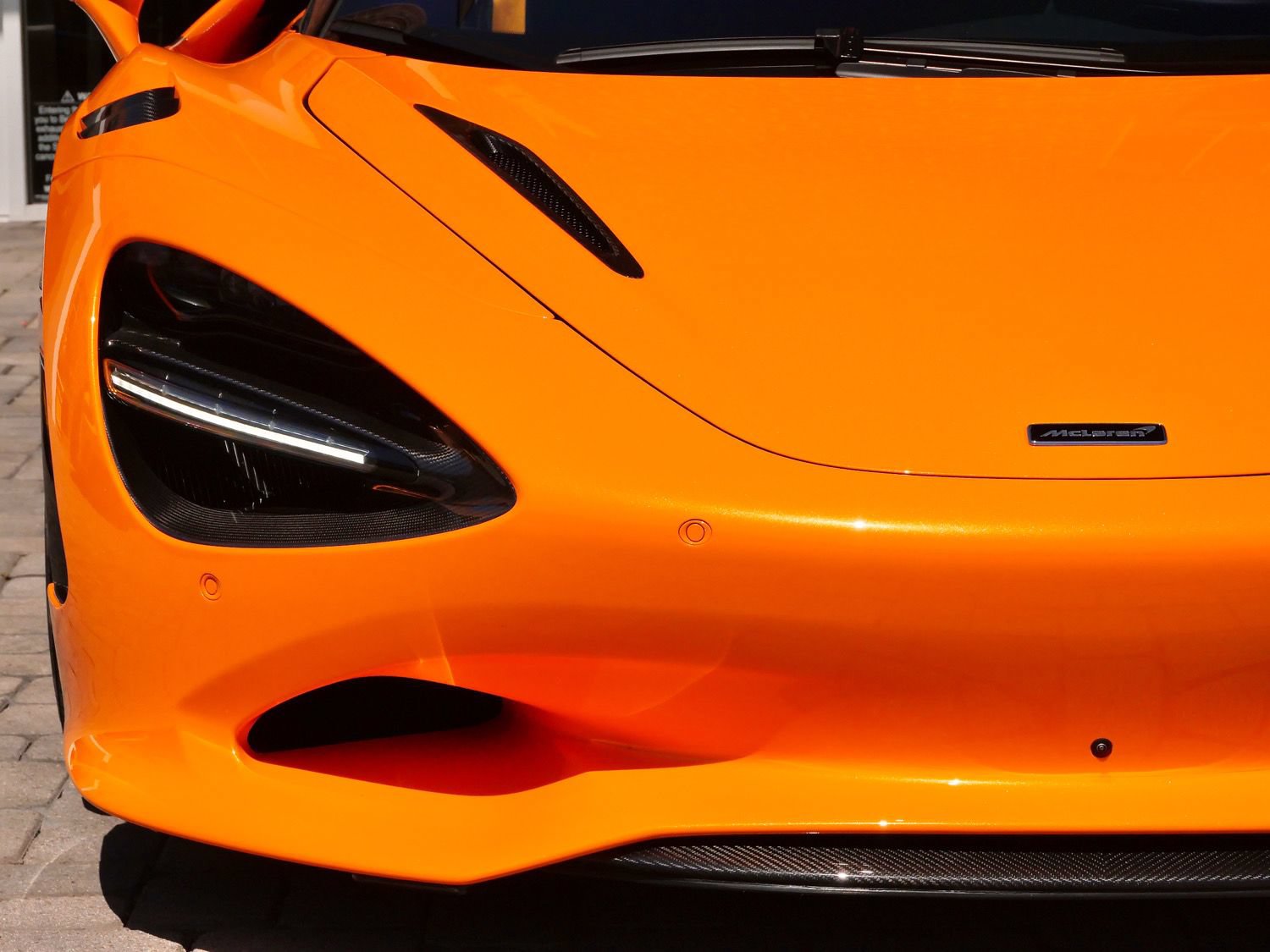 Used 2024 McLaren 750S RWD image 6