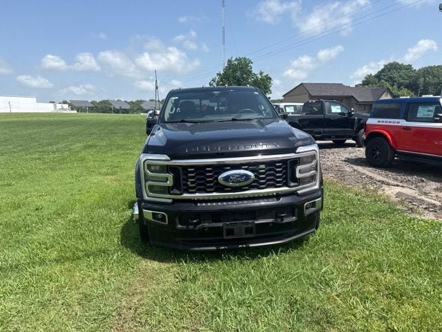 Used 2025 Ford F450 Platinum w/ Platinum Plus Package AWD/4WD image 8