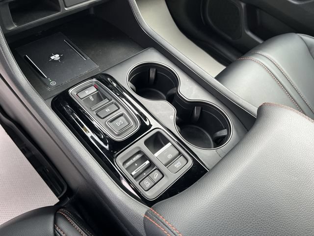 Used 2025 Honda Pilot TrailSport image 23