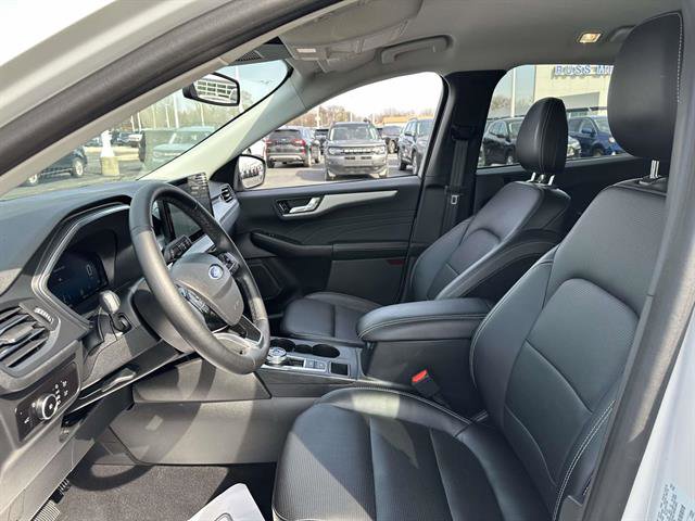 Used 2023 Ford Escape Platinum image 10