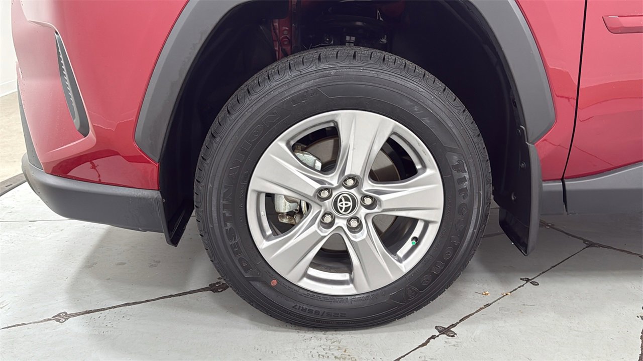 Certified 2025 Toyota RAV4 XLE w/ Convenience Package image 24