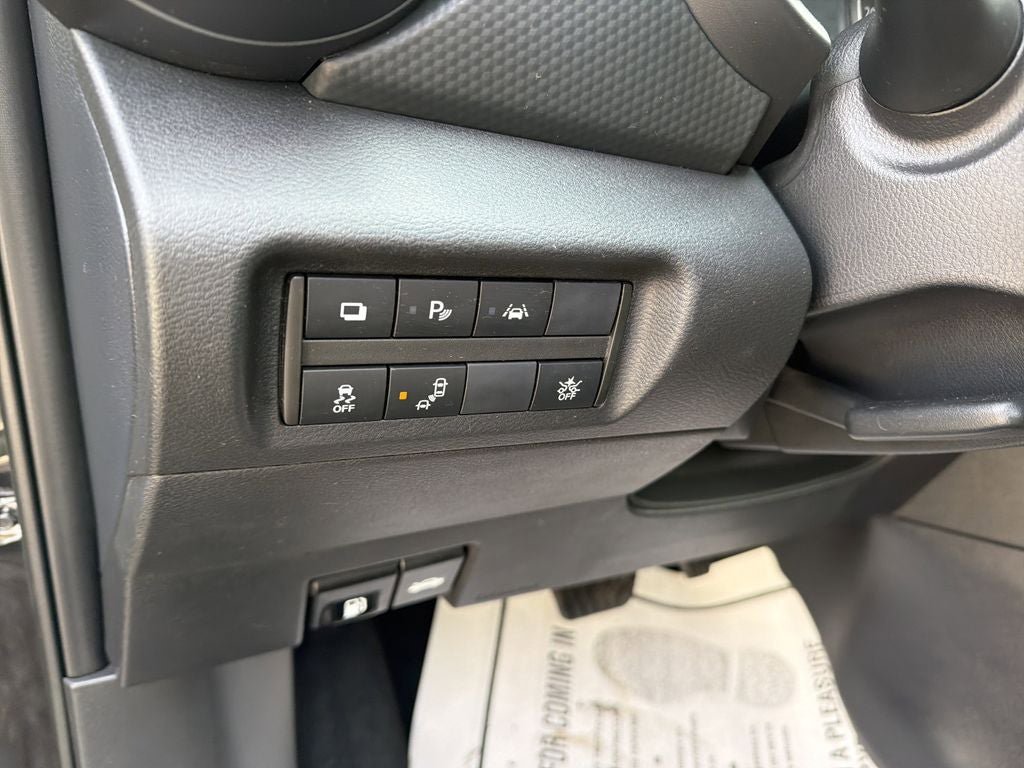 Used 2021 Nissan Kicks S FWD image 23