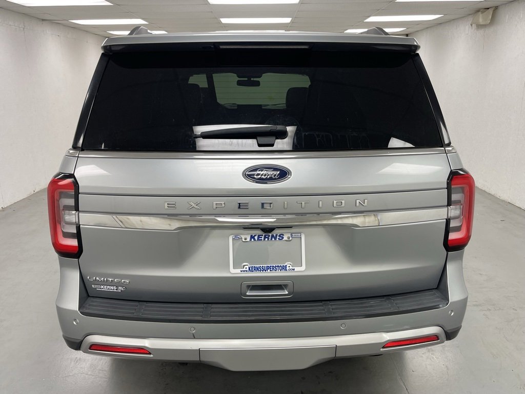 Used 2023 Ford Expedition Limited image 4