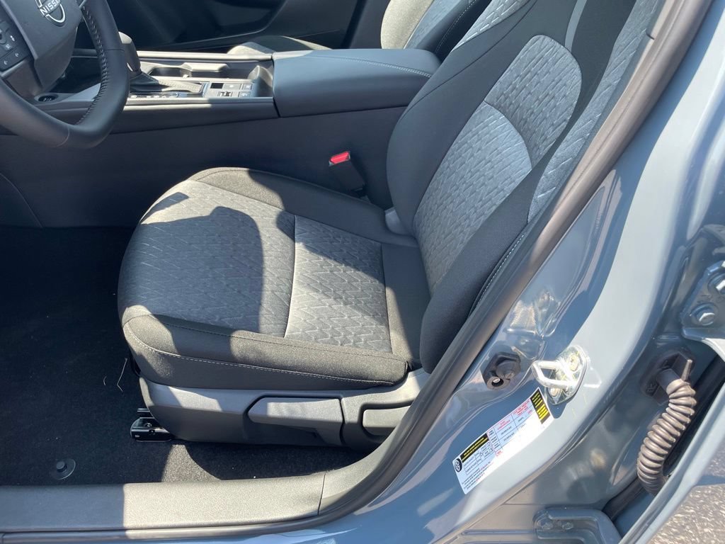 New 2026 Nissan Sentra SV w/ SV Convenience Package FWD image 10