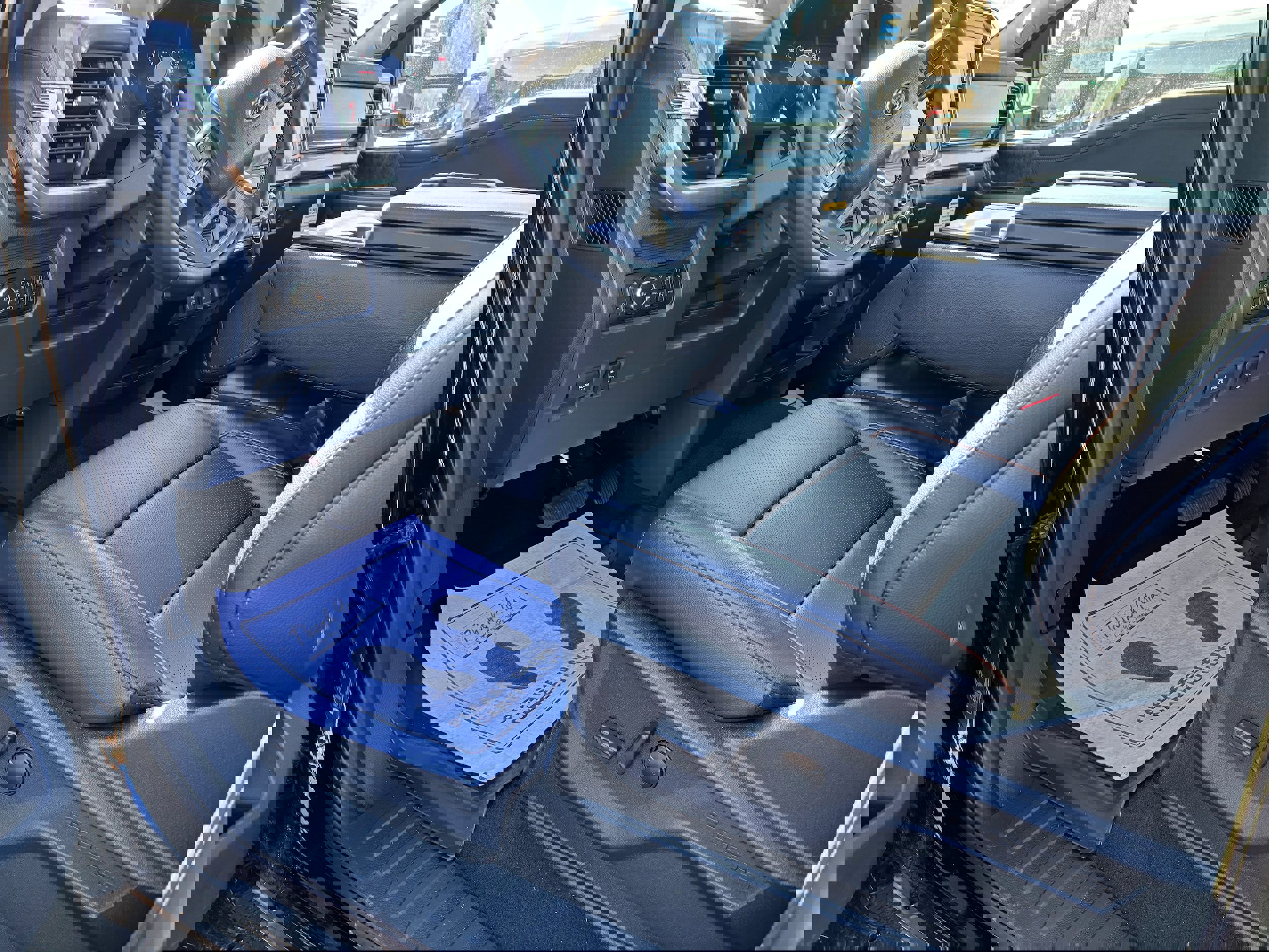 New 2025 Ford F350 Lariat w/ Chrome Package image 8