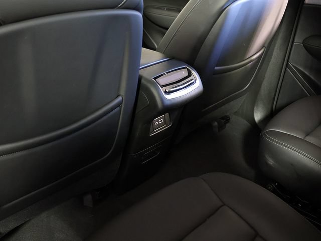 Used 2024 Cadillac XT6 Premium Luxury w/ Technology Package AWD/4WD image 16