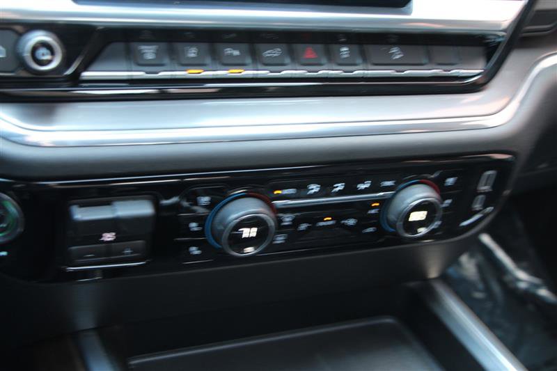 Used 2024 Chevrolet Silverado 2500 High Country w/ High Country Premium Package image 46