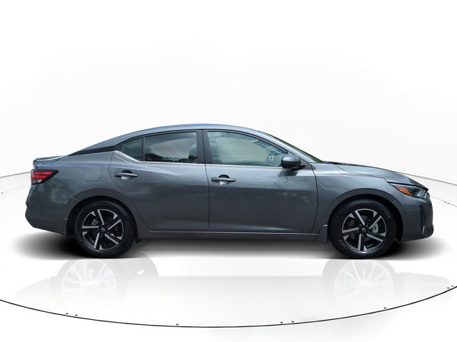 Used 2025 Nissan Sentra SV image 3