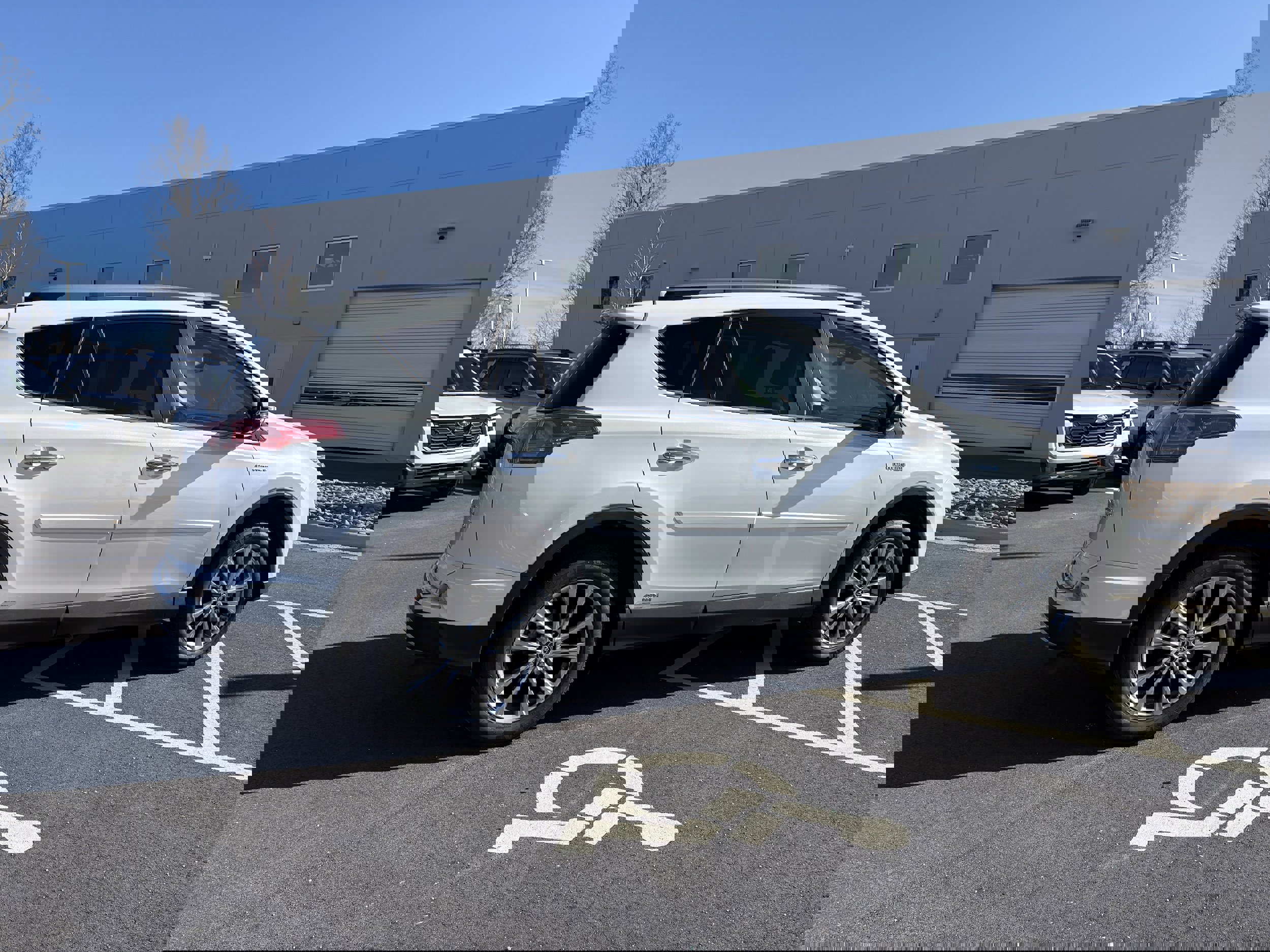 Used 2018 Toyota RAV4 Limited w/ Advanced Technology Package image 8