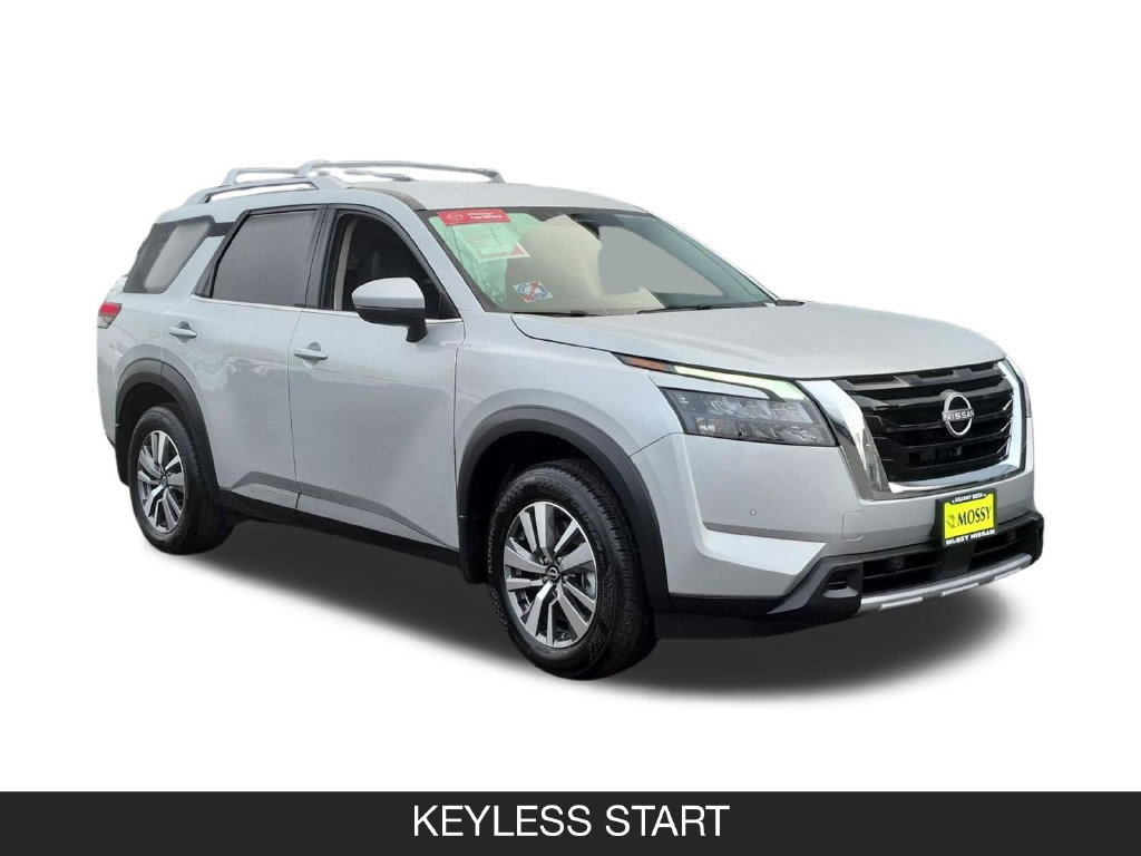 Certified 2025 Nissan Pathfinder SL FWD image 2