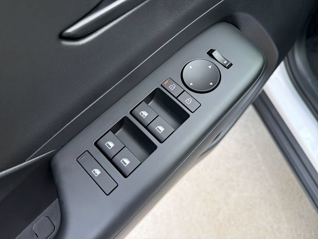 New 2026 Hyundai Kona SE FWD image 15