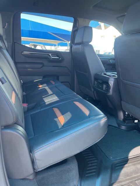 Used 2023 GMC Sierra 1500 AT4 w/ Technology Package image 9
