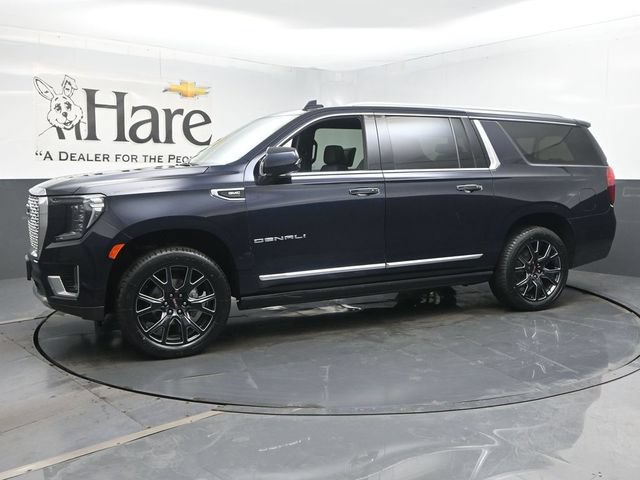 Used 2023 GMC Yukon XL Denali w/ Denali Reserve Package AWD/4WD image 35