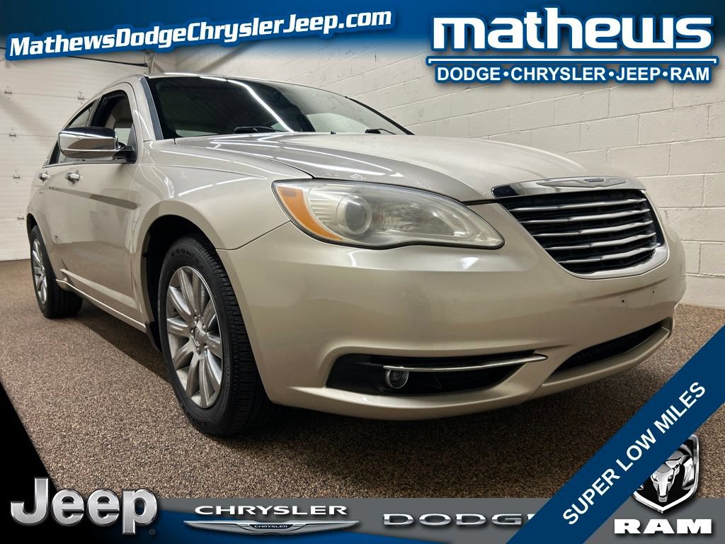 Used 2014 Chrysler 200 Limited FWD video 1