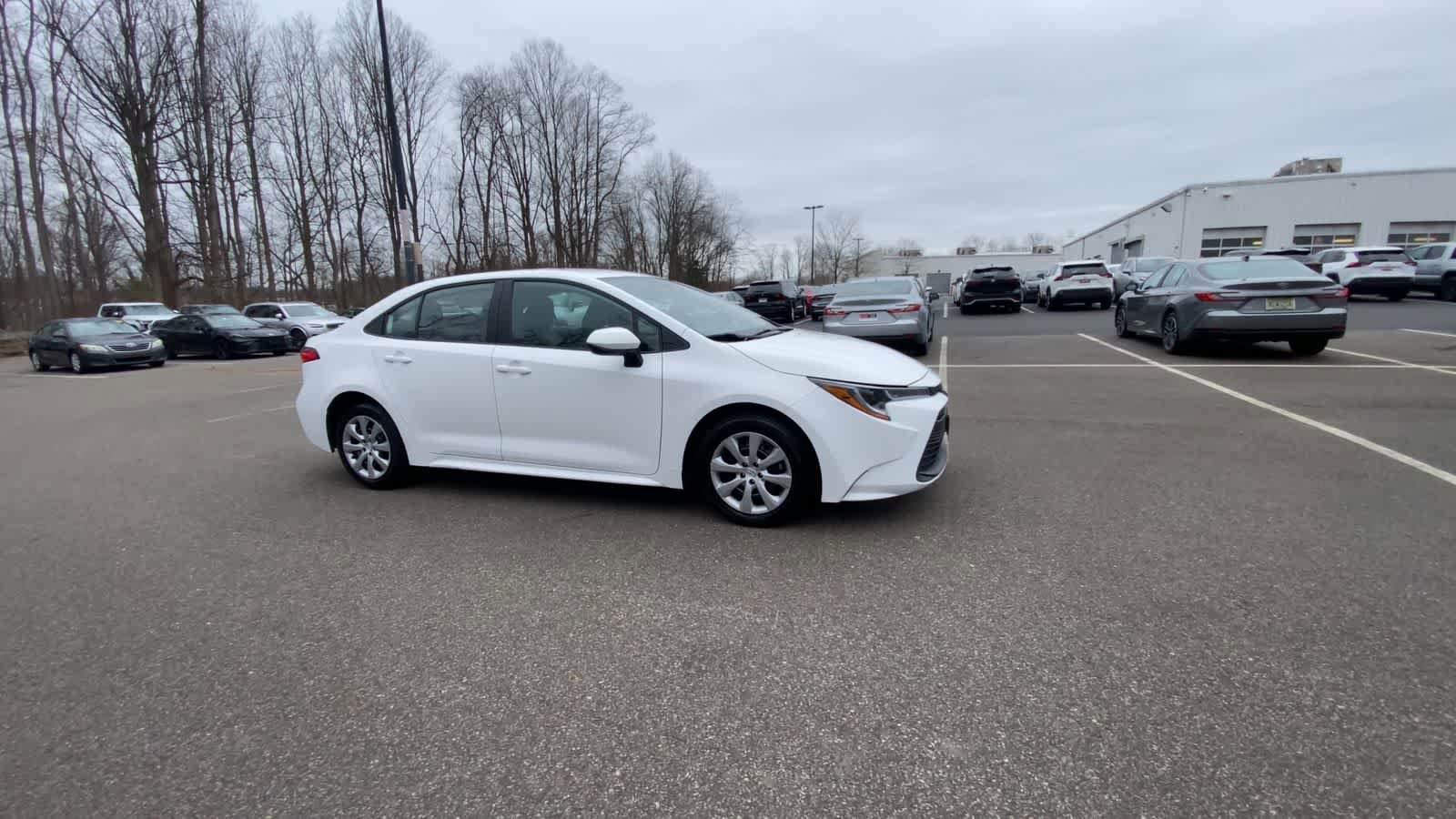 Used 2025 Toyota Corolla LE image 7