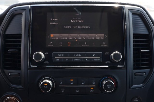 Used 2023 Nissan Titan SV image 28