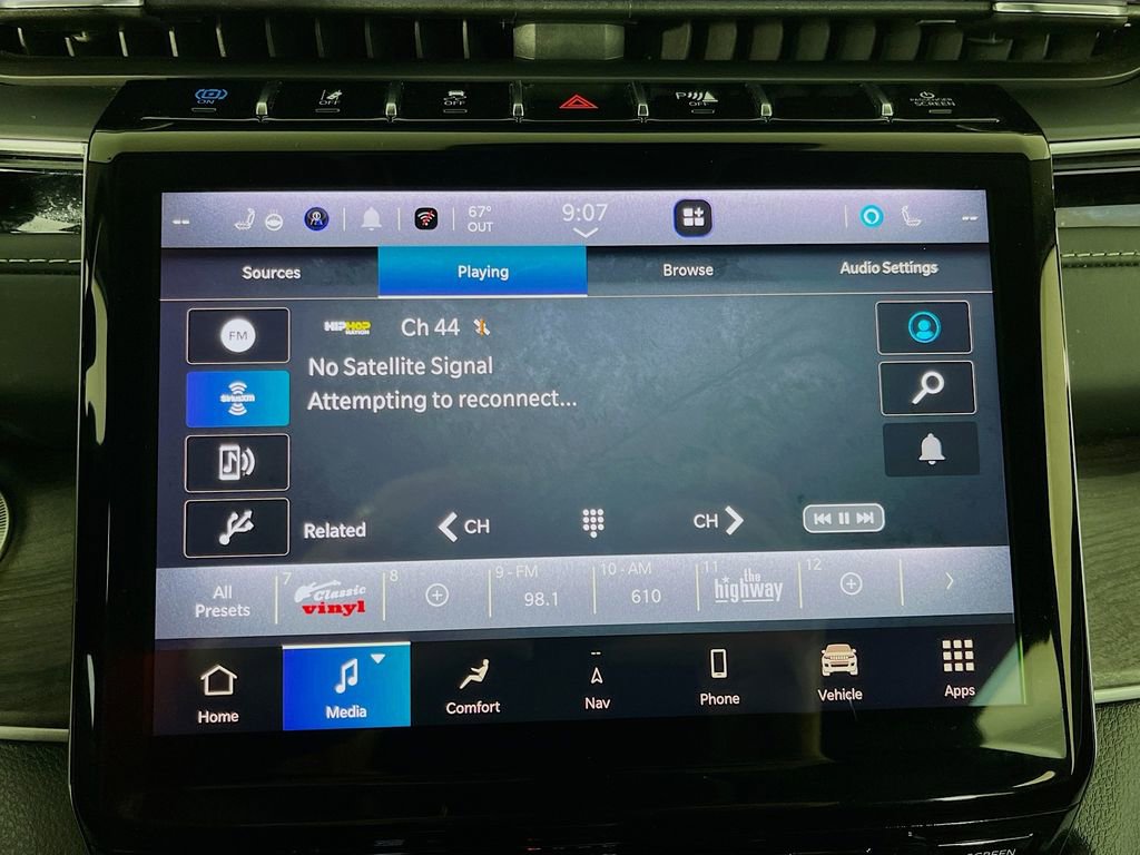 Used 2022 Jeep Grand Cherokee Limited 4xe image 19