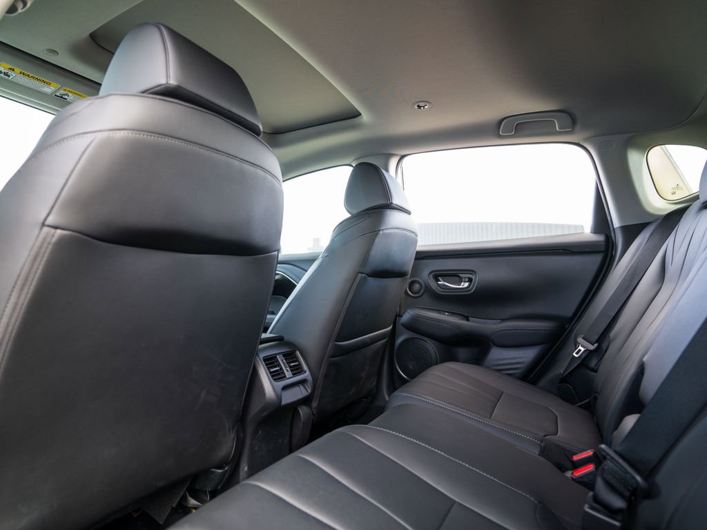 Certified 2025 Acura ADX AWD image 23