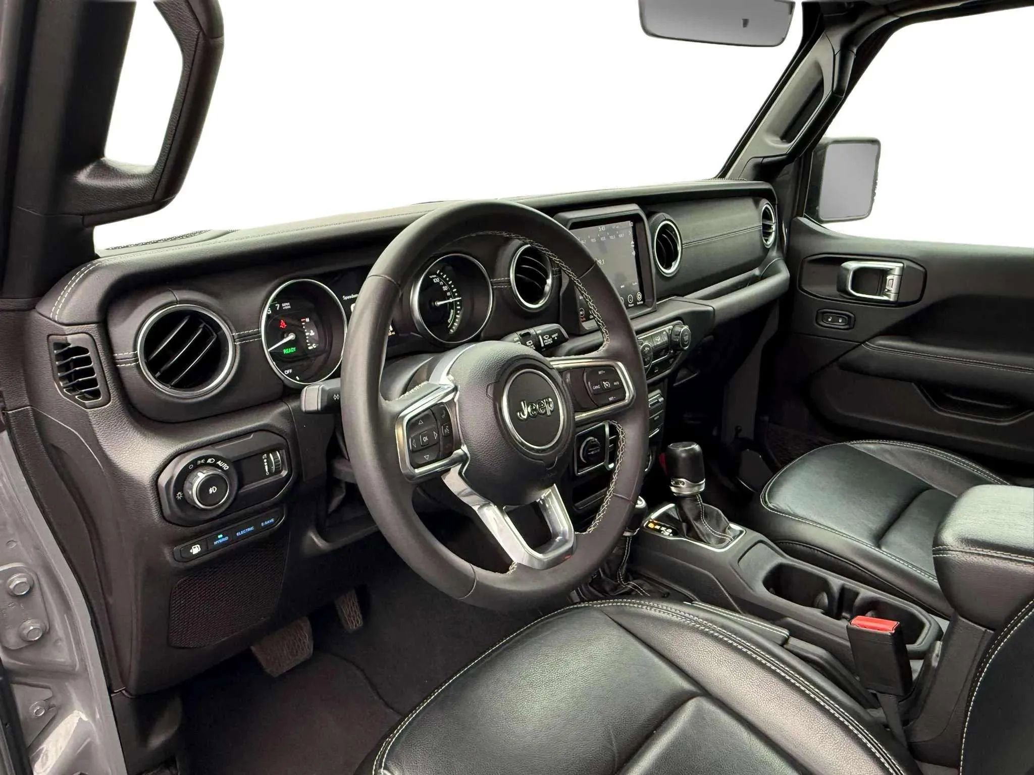 Used 2023 Jeep Wrangler Unlimited Sahara image 9