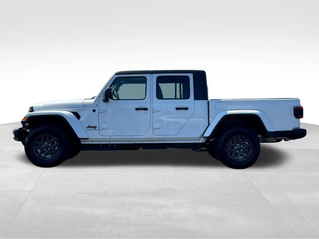 New 2026 Jeep Gladiator Sport AWD/4WD image 4