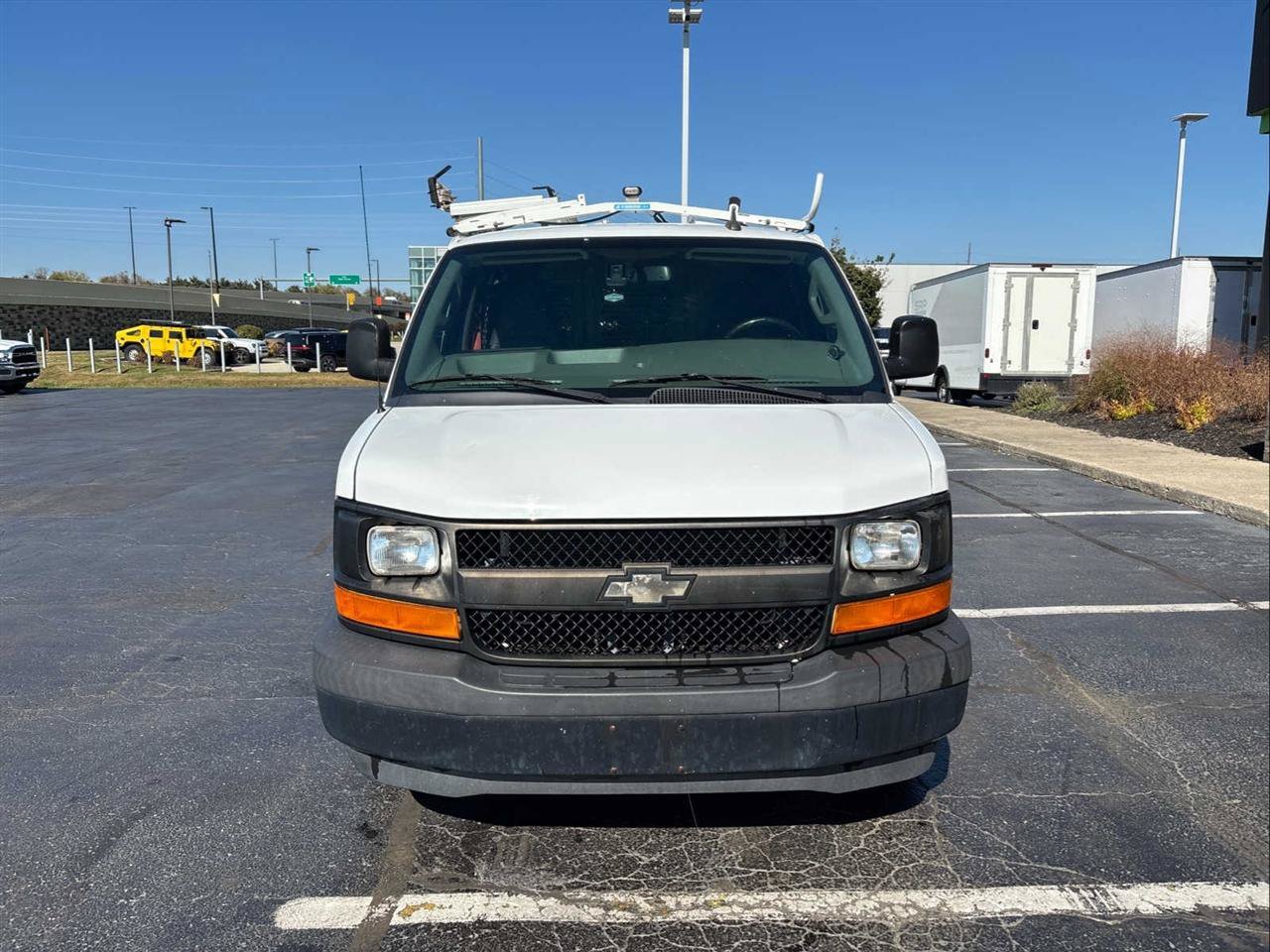 Used 2017 Chevrolet Express 2500 RWD image 3