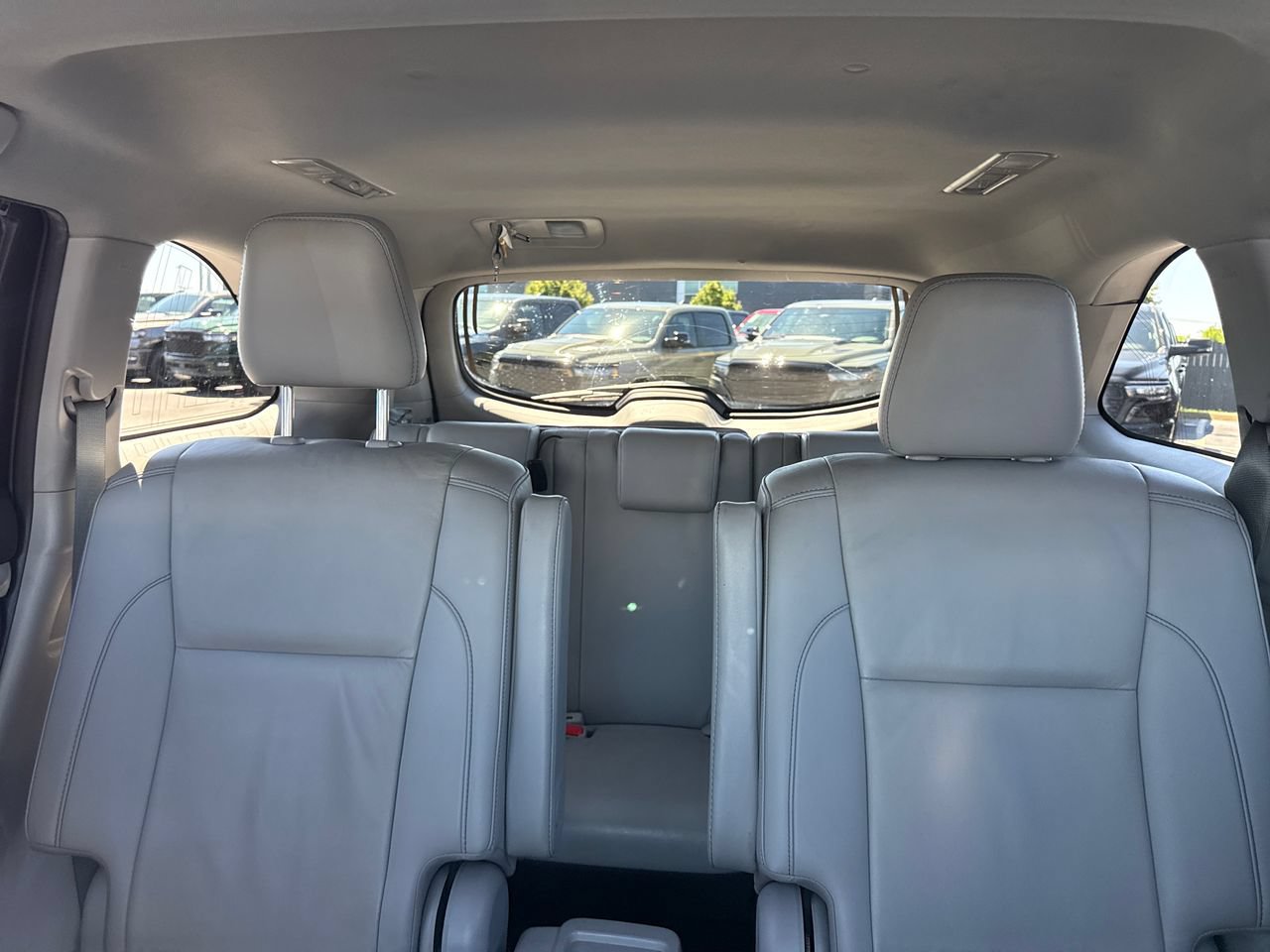 Used 2019 Toyota Highlander XLE FWD image 28