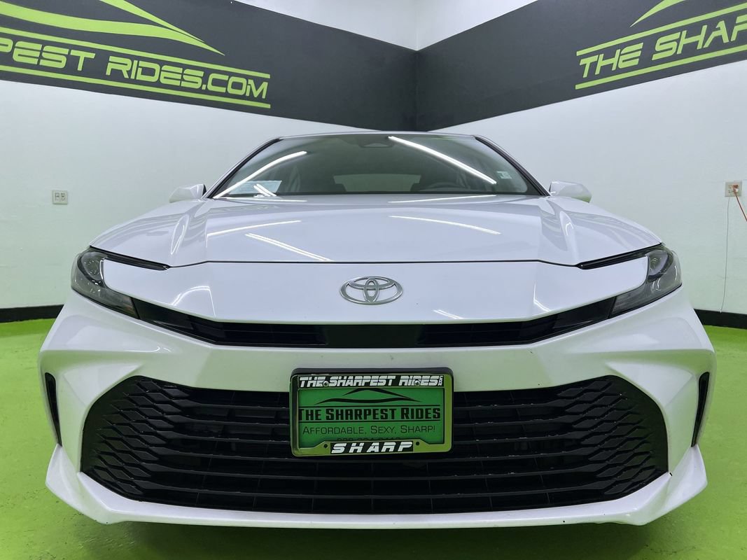 Used 2025 Toyota Camry LE FWD image 3