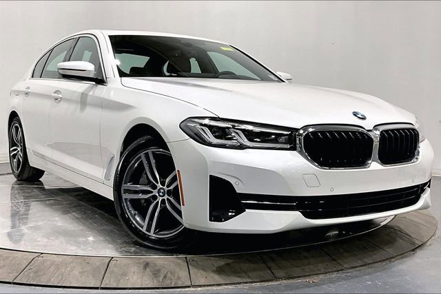 Used 2023 BMW 530i xDrive w/ Premium Package image 10