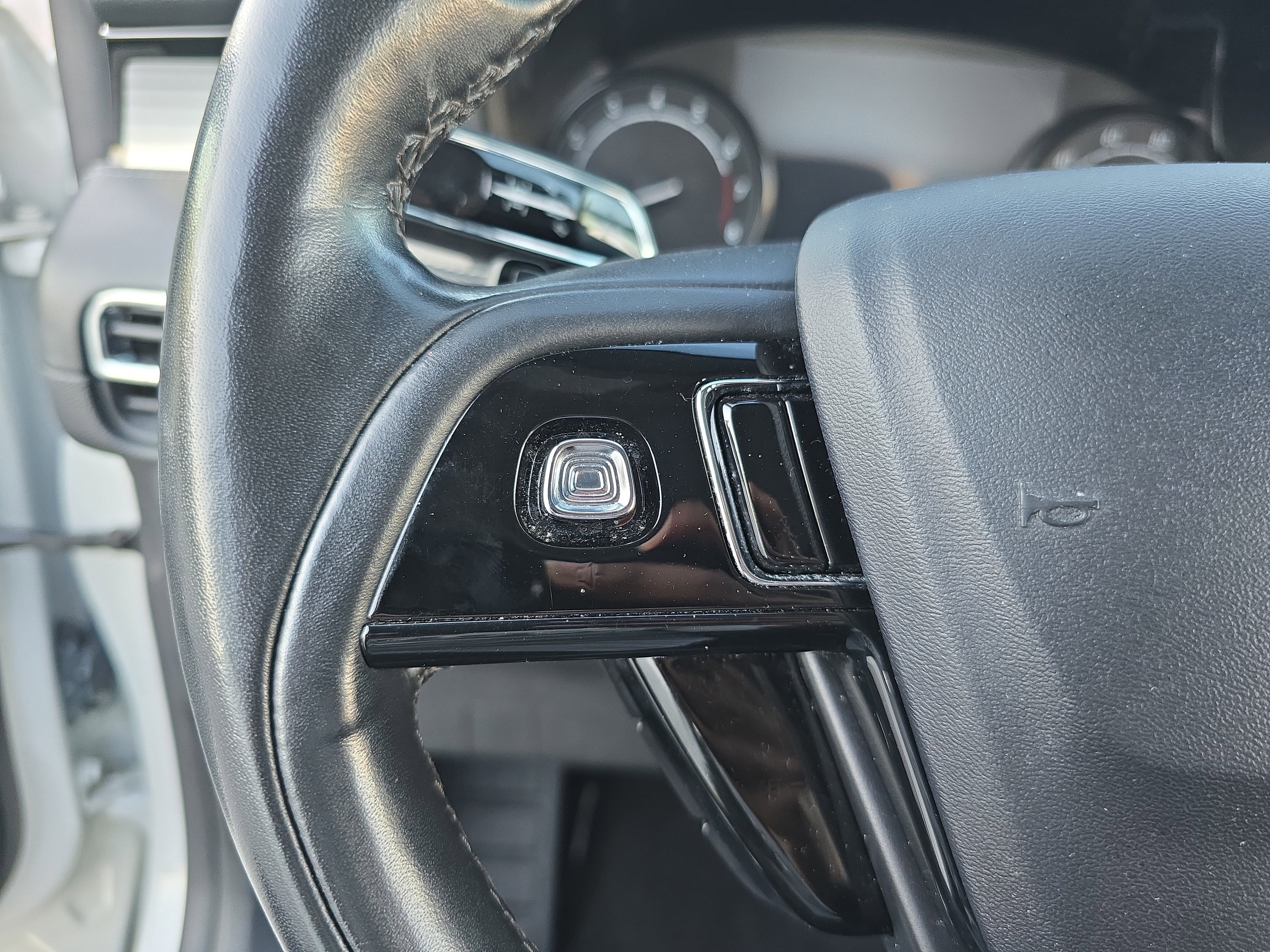 Certified 2022 Lincoln Corsair AWD w/ Premium Package image 16