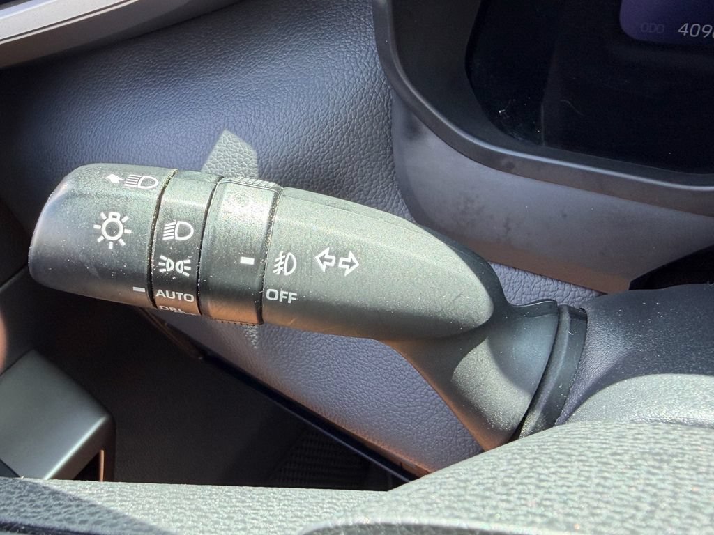 Used 2024 Toyota Tundra Limited AWD/4WD image 36