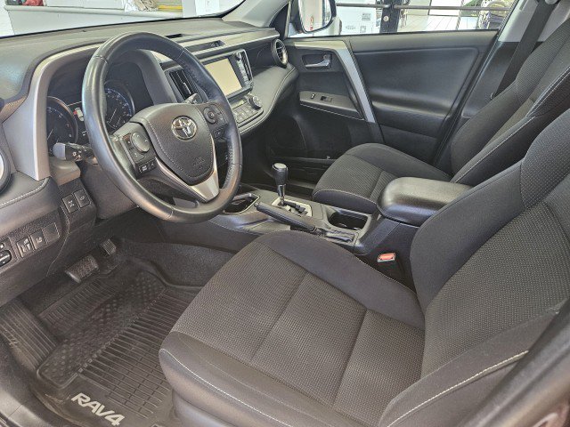 Used 2018 Toyota RAV4 XLE AWD/4WD image 8