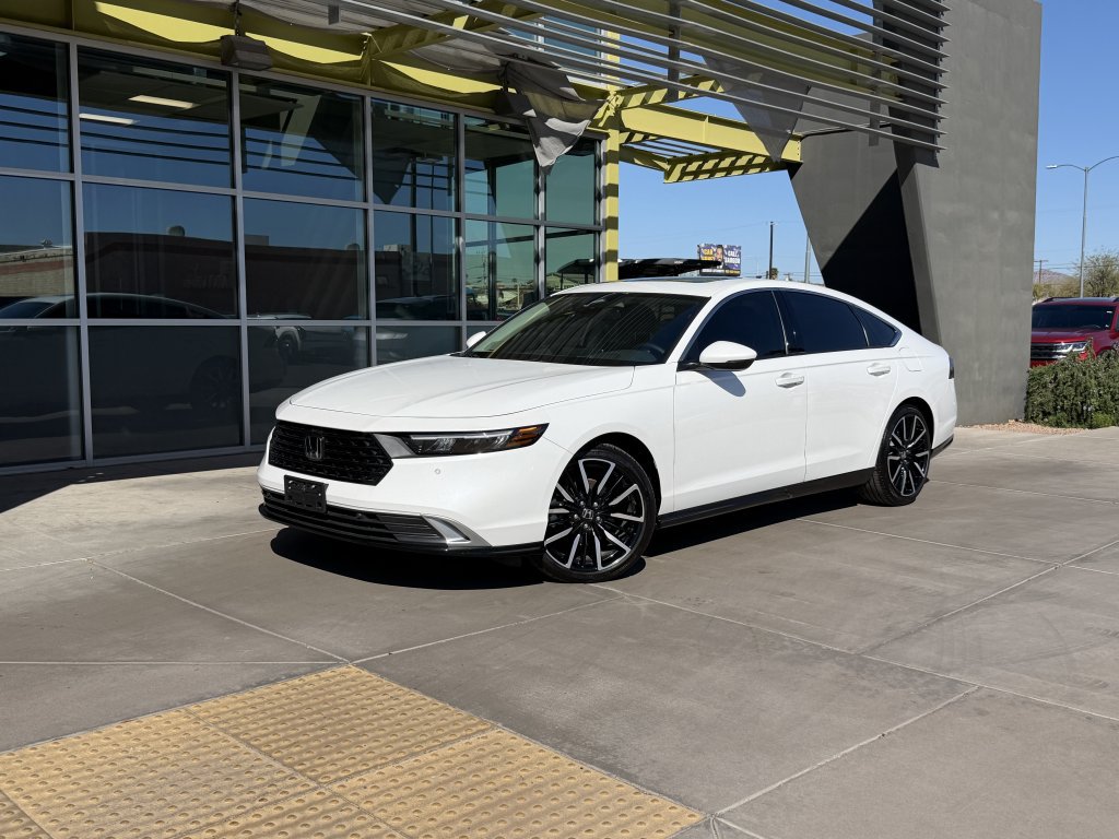 Used 2024 Honda Accord Touring image 1