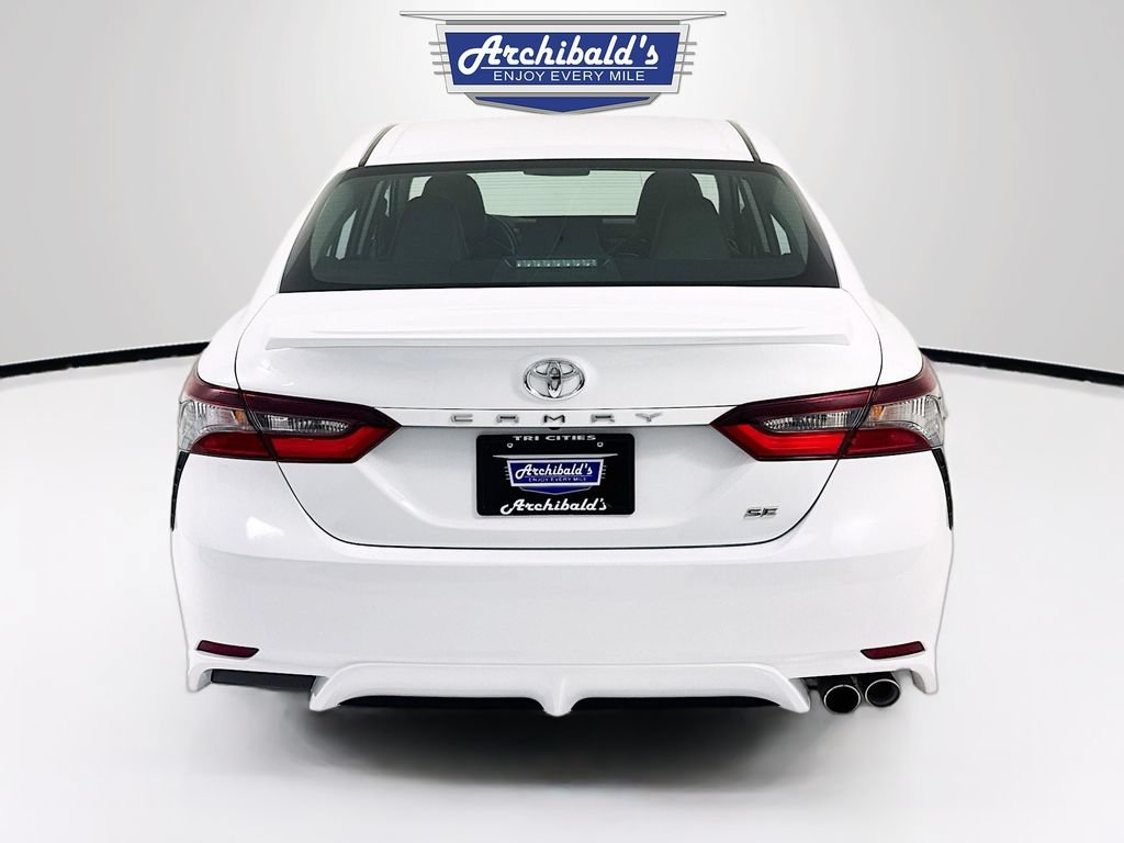 Used 2024 Toyota Camry SE FWD image 7