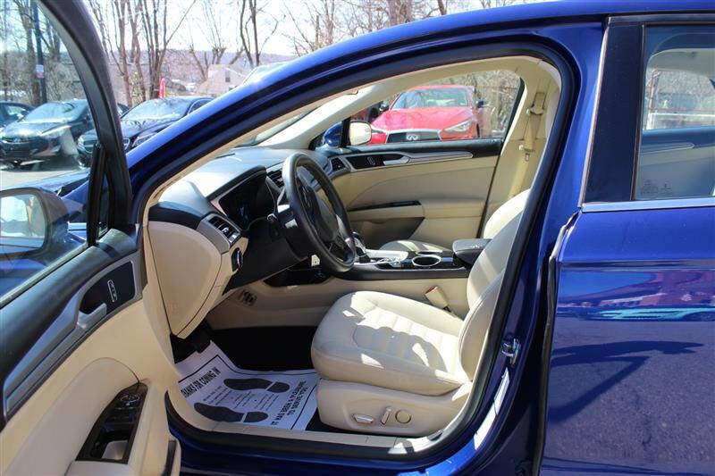 Used 2013 Ford Fusion SE image 10