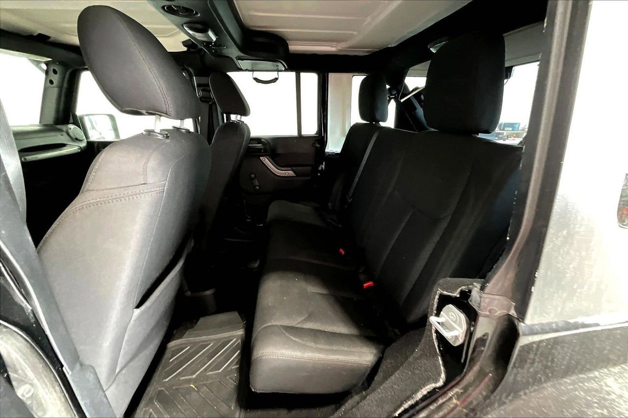 Used 2015 Jeep Wrangler Unlimited Sport image 24