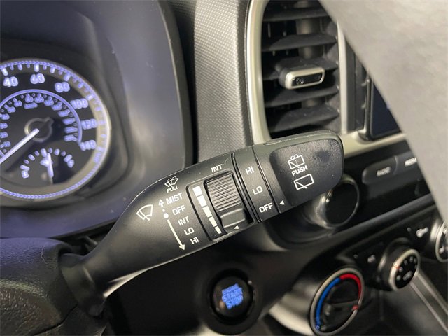 Used 2022 Hyundai Venue SE image 10