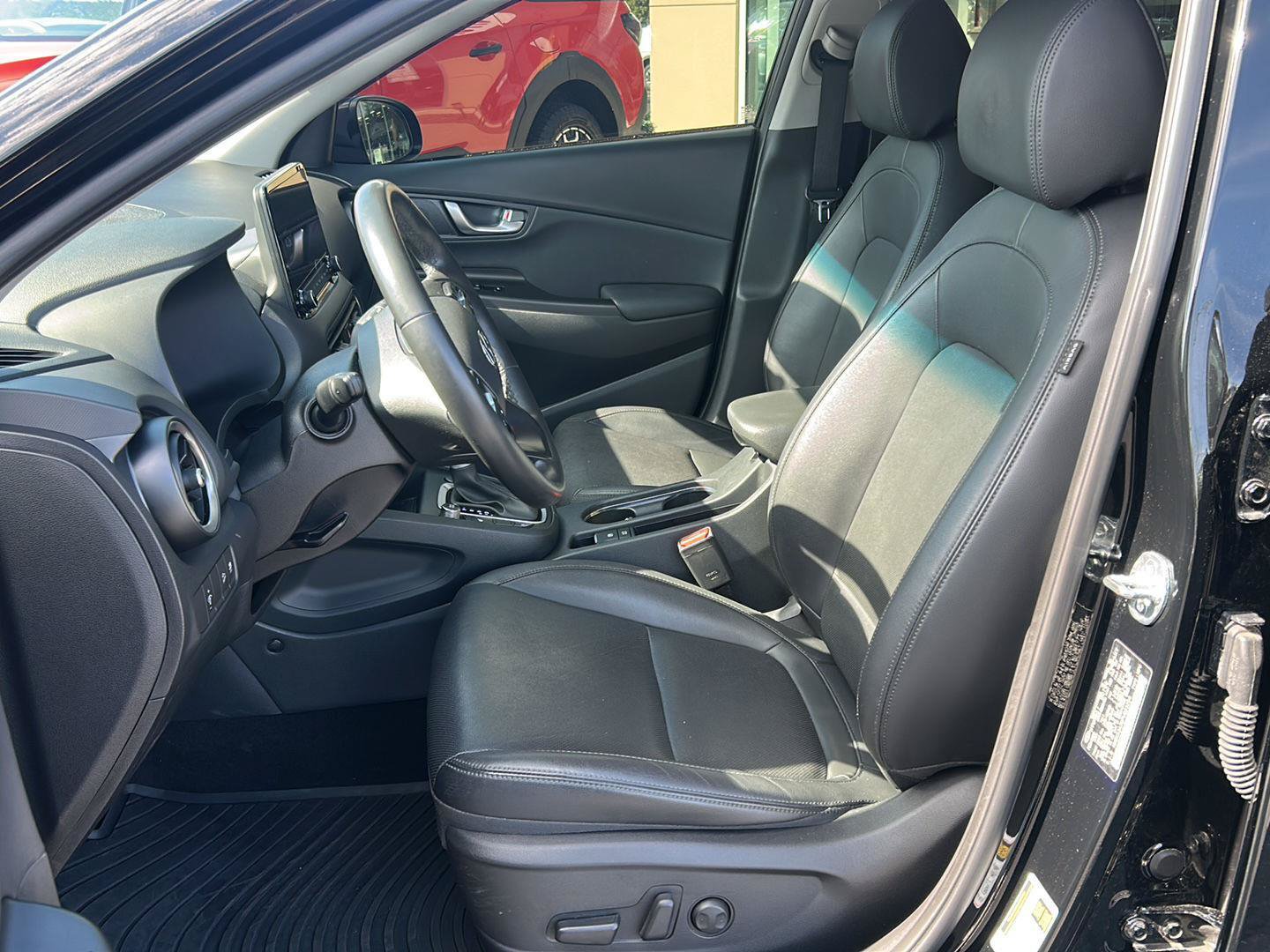 Certified 2023 Hyundai Kona Limited FWD image 14