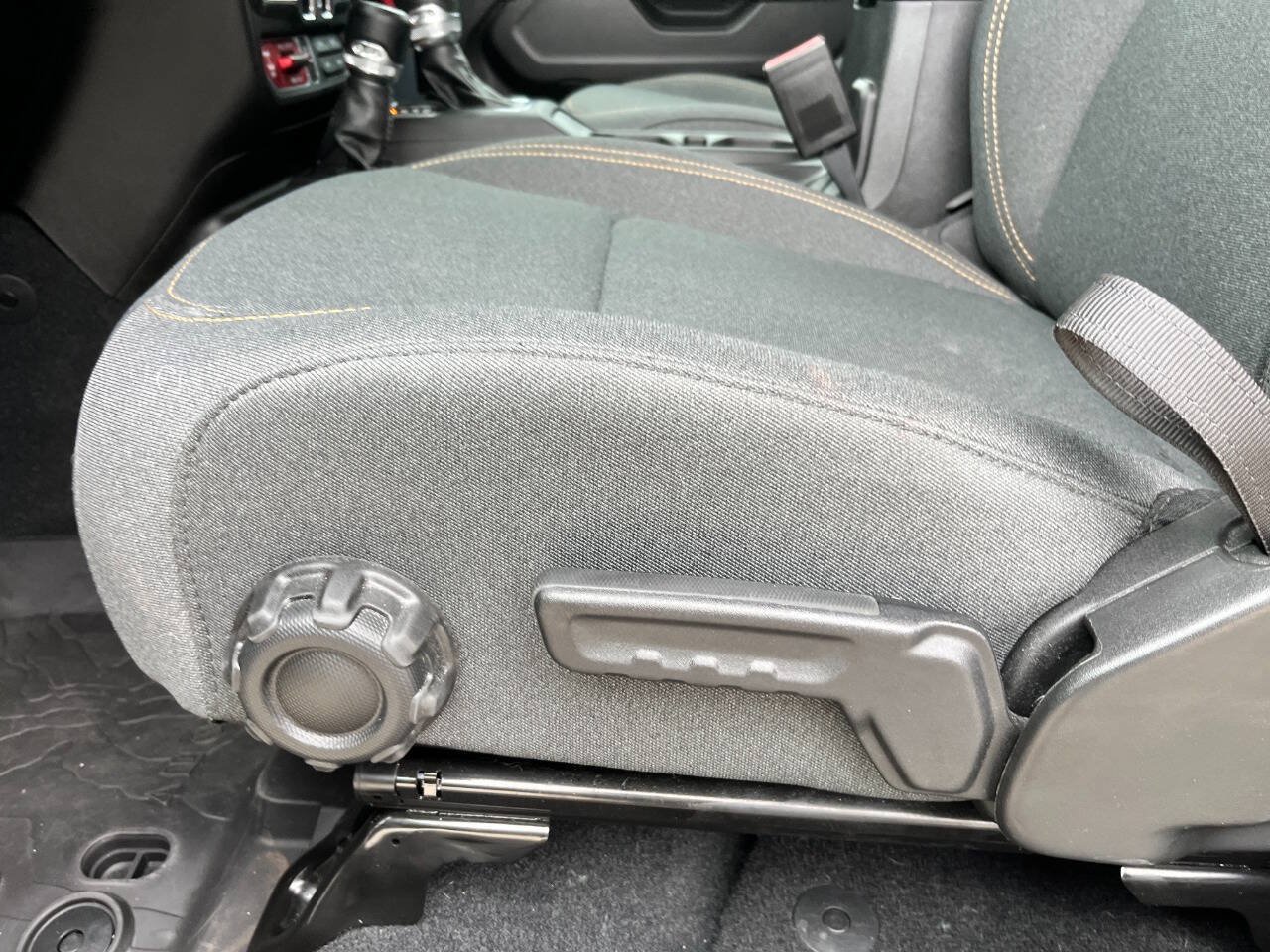 Used 2024 Jeep Gladiator Sport AWD/4WD image 27