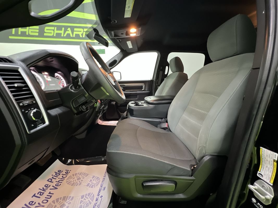Used 2024 RAM 1500 Warlock AWD/4WD image 17