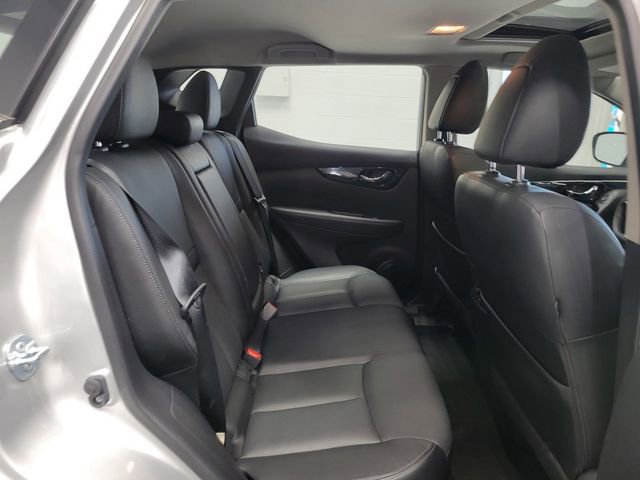 Used 2017 Nissan Rogue Sport SL w/ SL Premium Package image 20