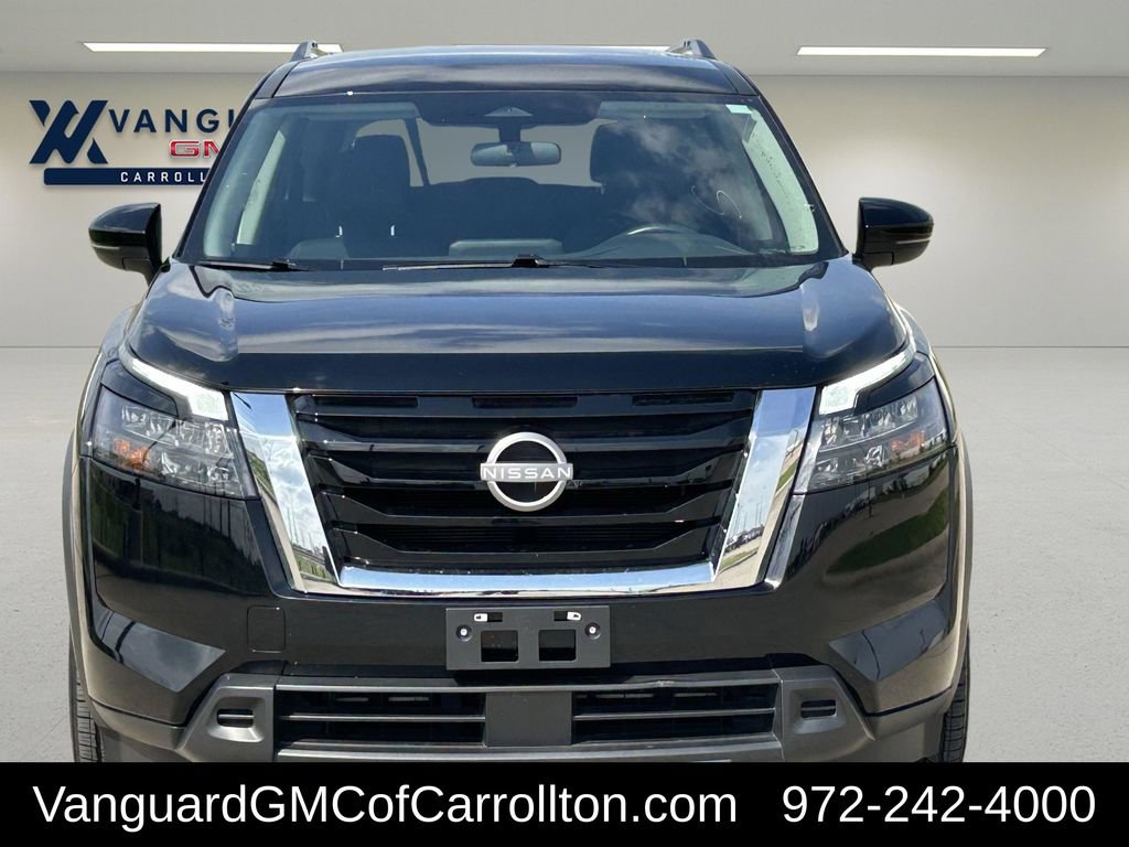 Used 2025 Nissan Pathfinder SV AWD/4WD image 3