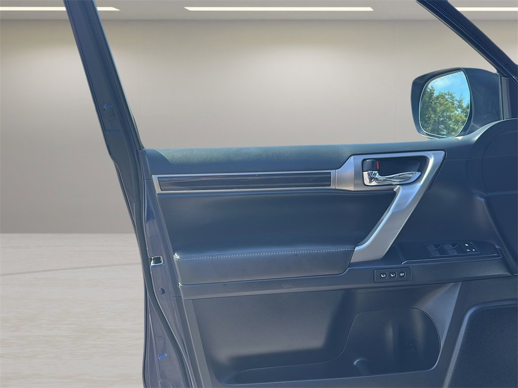 Used 2023 Lexus GX 460 Premium w/ Premium Package image 27