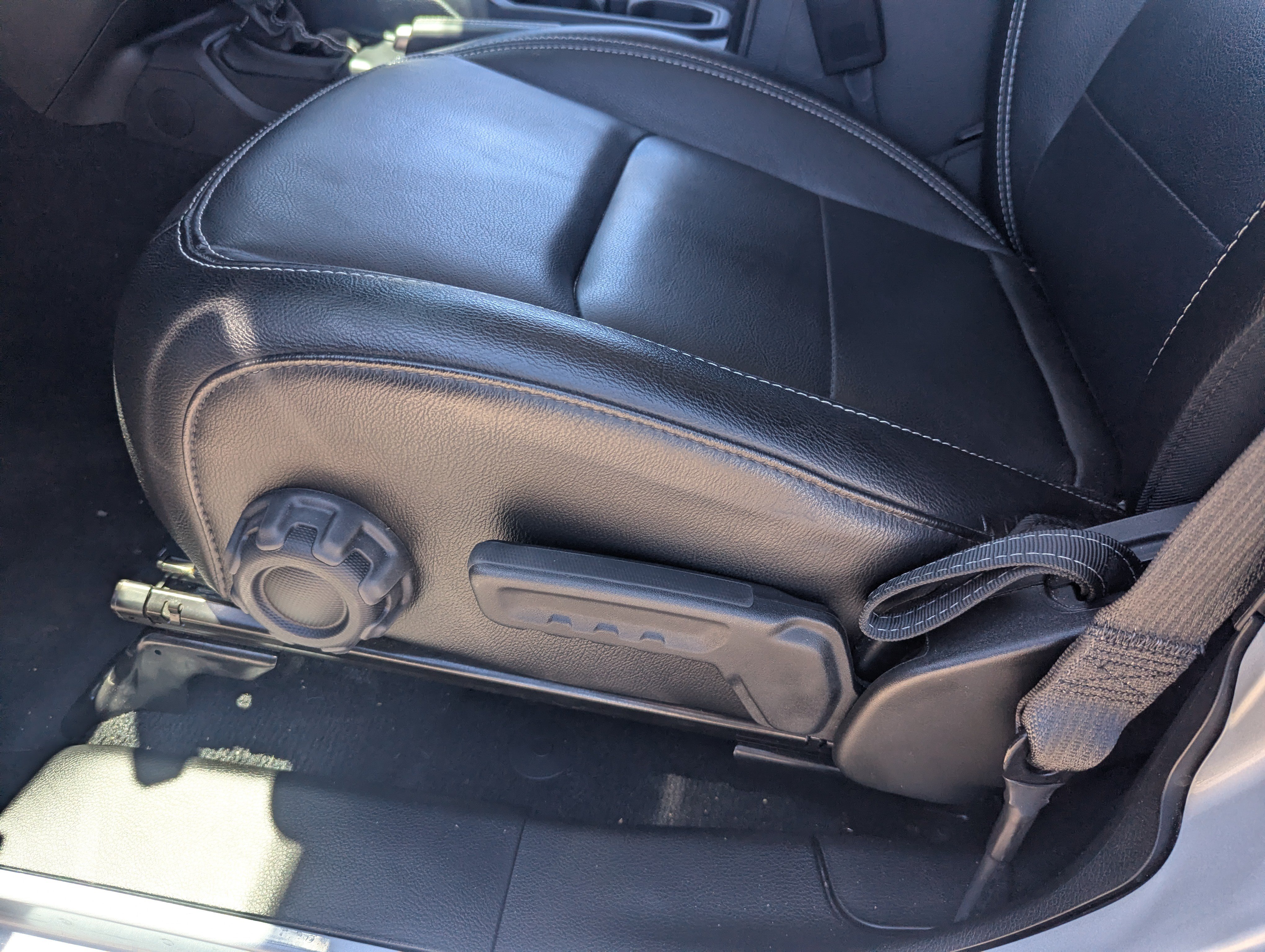 Used 2023 Jeep Wrangler Unlimited Sahara AWD/4WD image 21