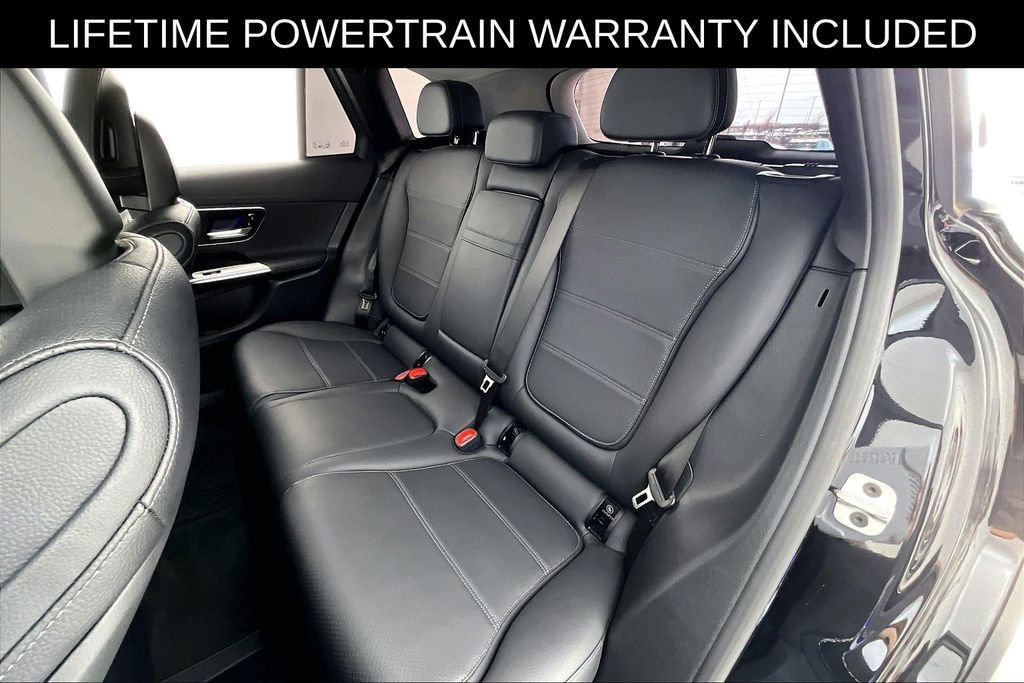 Used 2025 Mercedes-Benz GLC 350e 4MATIC image 34