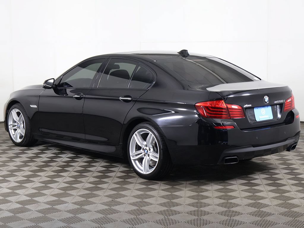 Used 2015 BMW 550i xDrive Sedan AWD/4WD image 9