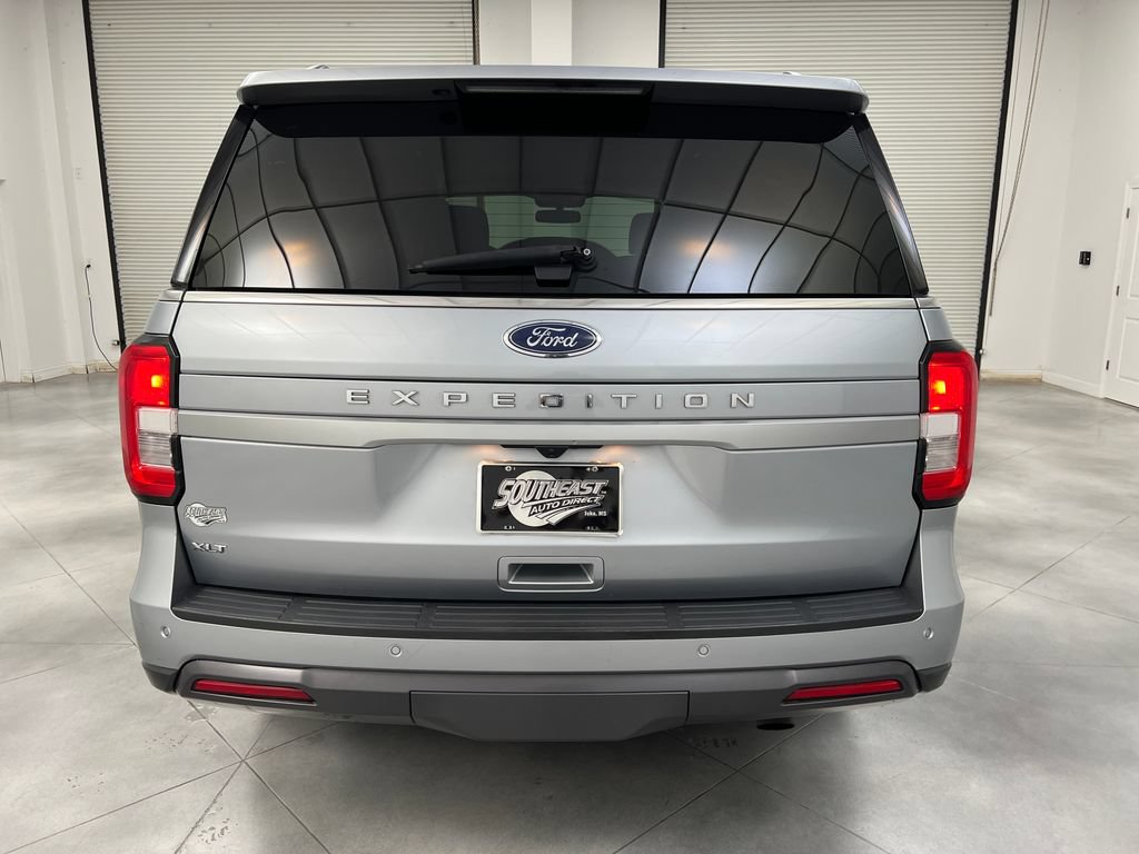 Used 2024 Ford Expedition XLT RWD image 8